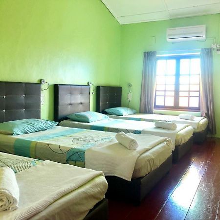 Kawan Kawan Guest House Malacca Exterior photo